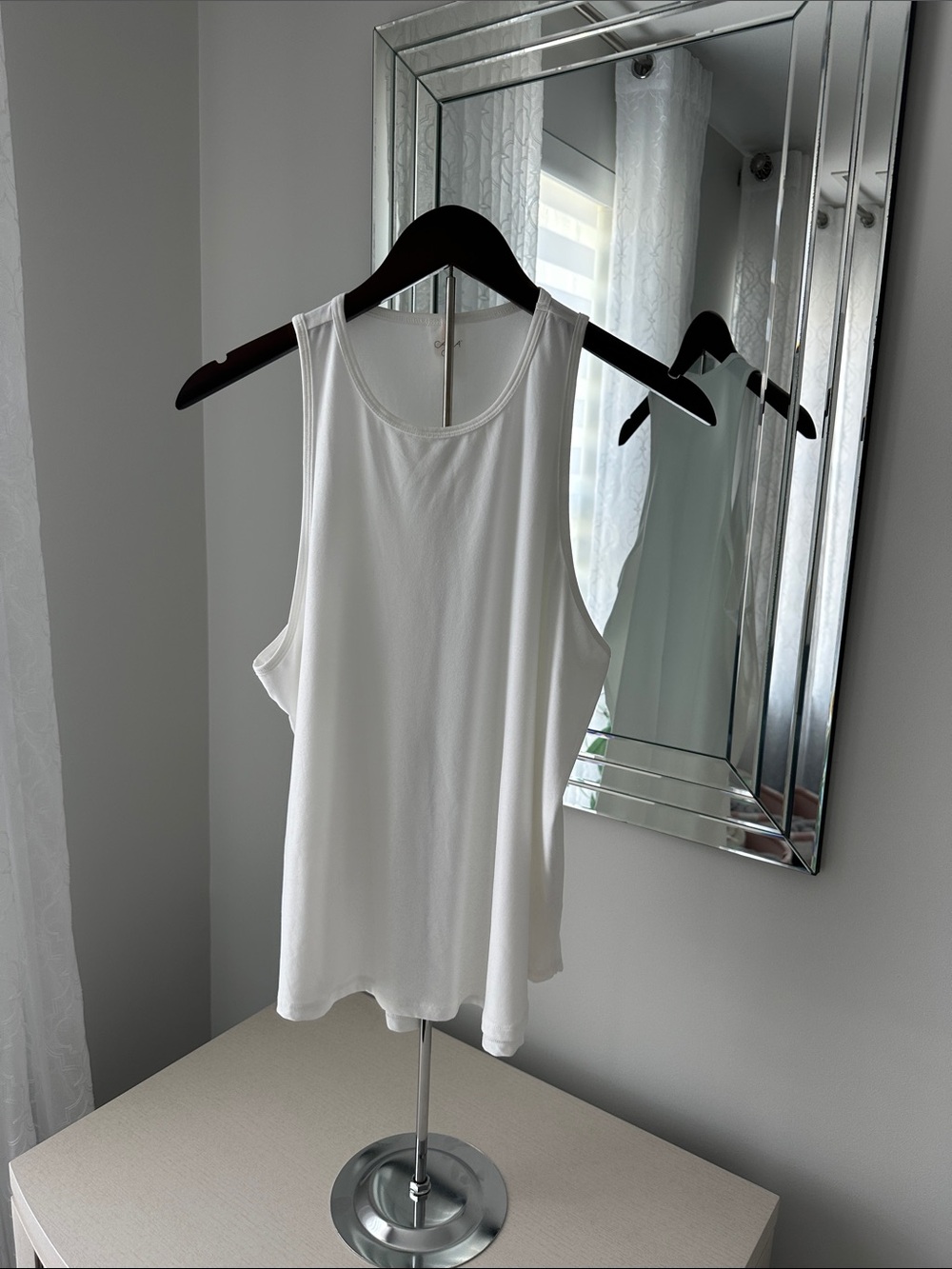 CALIA by Carrie Underwood White Scoop Tank with Racerback Cut